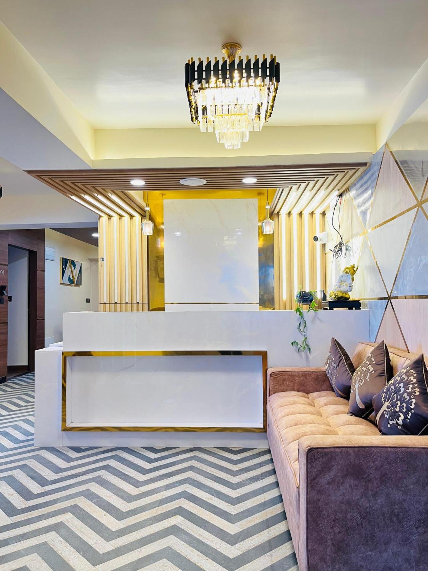 Luxury Stay At Hotel Broadway Boutique Mall Road Chowrasta Near Mahakal Temple Dardzsiling Kültér fotó
